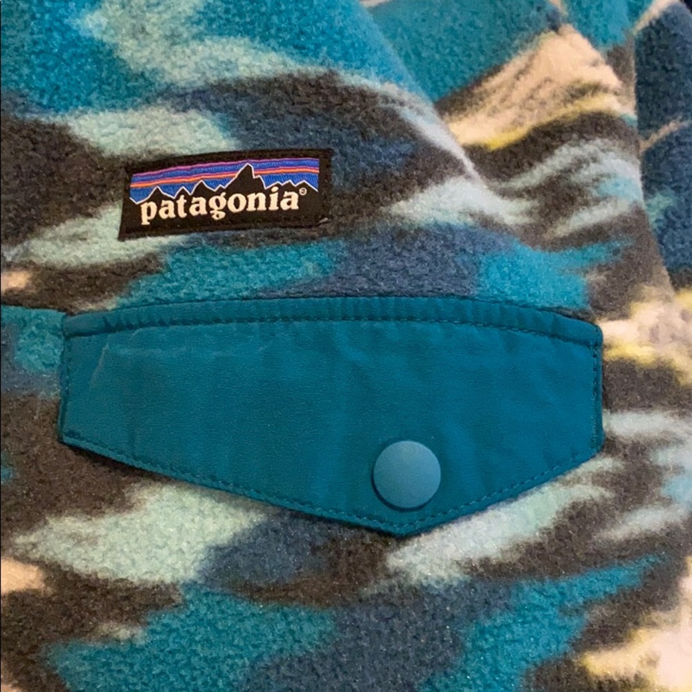 Patterned Patagonia Pullover! - image 3